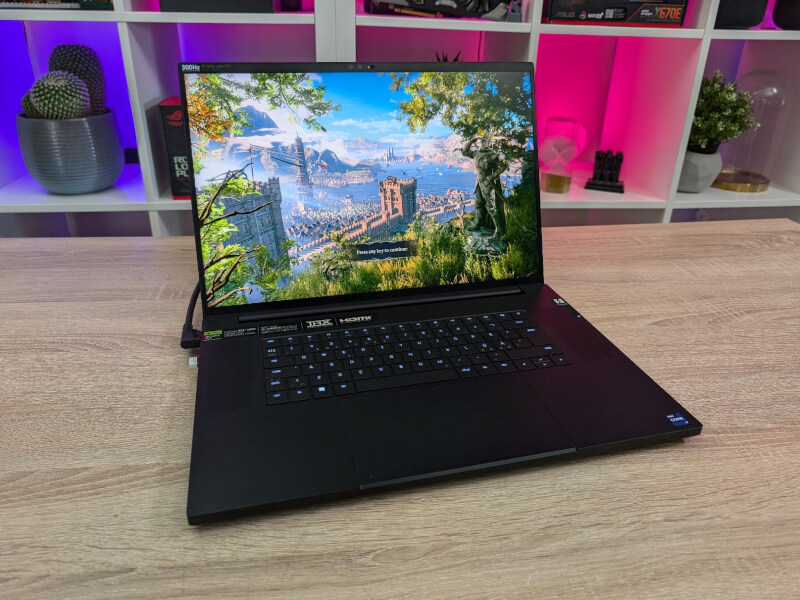 Razer Blade 18 (2024 - RTX4090)